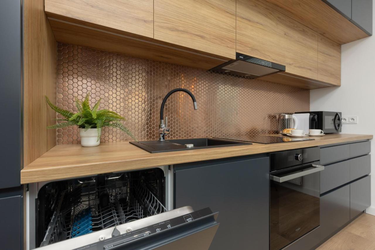 Apartament Trendy With 2 Bedrooms, Balcony & Parking By Renters *